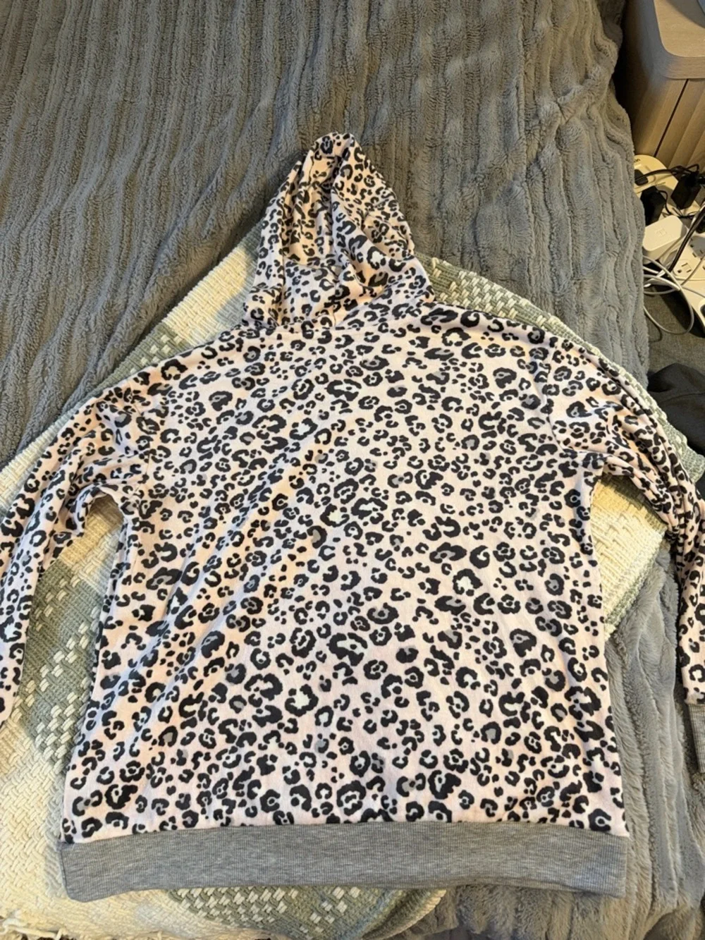 Women’s Cuddl Duds matching pajama SET 🩷